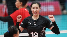 北京女排17岁小丫：外表甜美 场上很飒