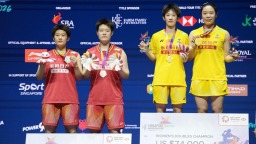 贾一凡/张殊贤获新加坡羽毛球公开赛女双冠军