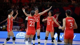 中国女排主帅赵勇：首战告捷 队员的坚决和果断值得肯定