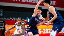 CBA常规赛：上海久事胜广州朗肽海本