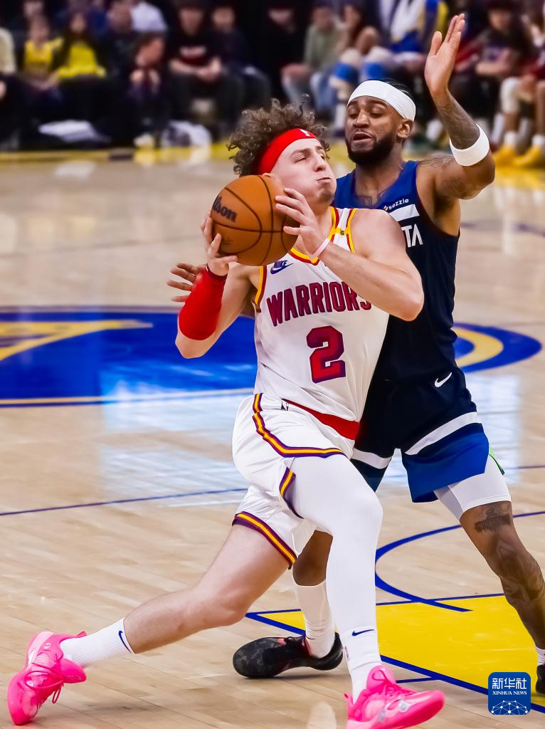NBA常规赛：勇士胜森林狼