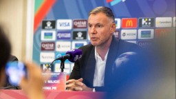 中国女足主帅：卫冕冠军有压力，希望让每个人自豪