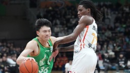 CBA常规赛：辽宁本钢不敌深圳马可波罗