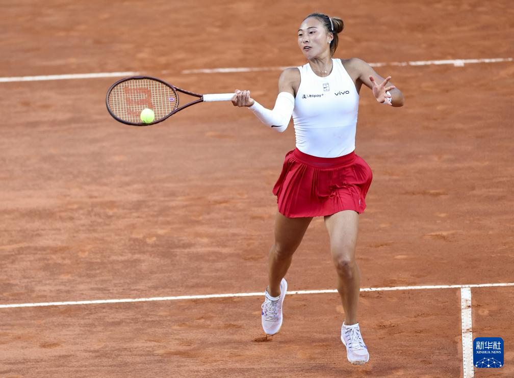 WTA1000罗马站：郑钦文晋级16强