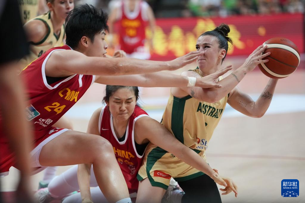 女篮热身赛：中国队胜澳大利亚队