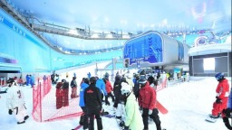 仲夏滑雪热 长春夏日冰雪经济显活力