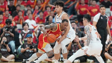 CBA总决赛：浙江浙商证券胜上海久事
