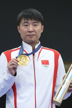 小家为大家 体育精神催人奋进