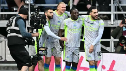 英超综合：曼城登顶积分榜 伯恩利降级