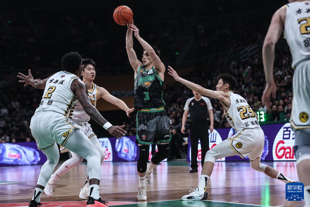 CBA常规赛：辽宁本钢不敌浙江方兴渡
