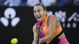 澳网：萨巴伦卡女单首轮晋级