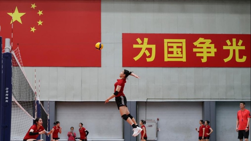 新一届中国女排在京举行公开训练课