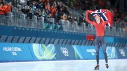 速滑男子5000米世界纪录保持者打破奥运纪录夺冠