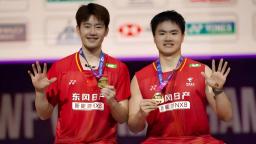 “梁王”登顶，中国队时隔八年再夺世锦赛男双冠军