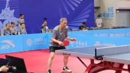 66岁开练，香港阿伯耄耋之年闪耀十五运赛场