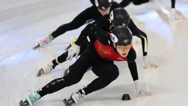 中国杯短道速滑精英联赛承德站：王天佑获甲组男子1000米决赛冠军