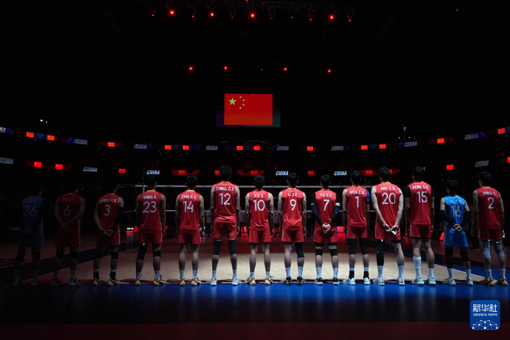 世界男排联赛（中国西安站）：中国队不敌日本队