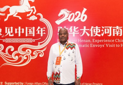 “豫”见中国年|津巴布韦驻华大使馆公使衔参赞潘迪赛·马耶拉点赞河南之旅