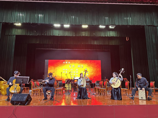 “国乐飘香”民族音乐会开封市杞县专场举行_fororder_图片1
