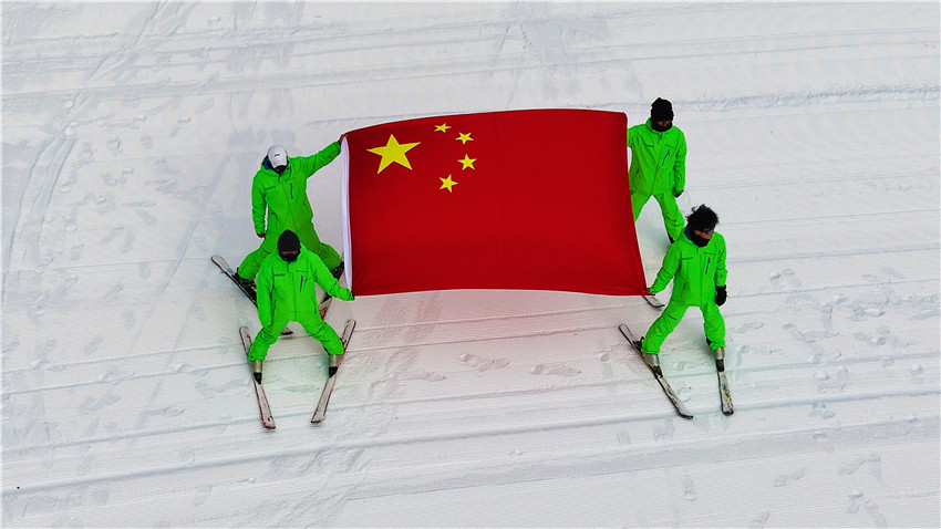 南阳南召：乐享滑雪运动