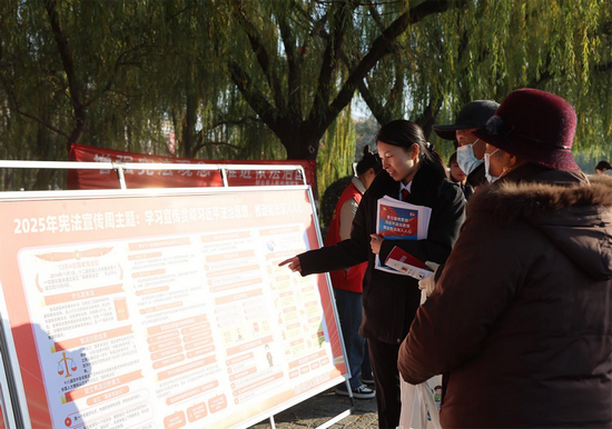 河南省封丘县人民法院：宪法宣誓铸忠诚 公平正义护民生_fororder_图片7