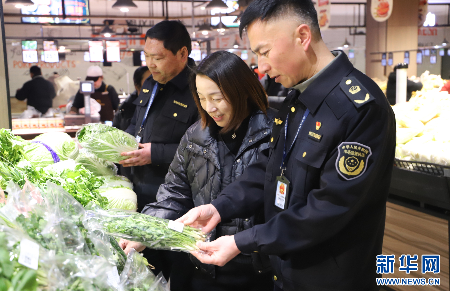 河南全力保障春节市场供应_fororder_20260118b4aa675bd877434f803f3e7f58fb1c8d_2026011846d6f61c158f4bb2901ac89432b1b0f5