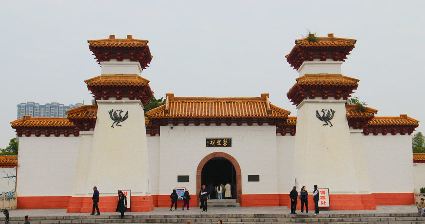 “中意中国 一草一世界”中医药文化传承网络主题宣传活动启动_fororder_南阳医圣祠外景 摄影 王小军.JPG