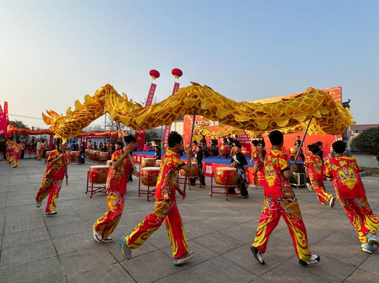 新春登高启新程 健身聚力绘新篇 信阳市浉河区新年登高活动燃动大尖山_fororder_图片4