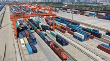 中欧班列开行突破13万列