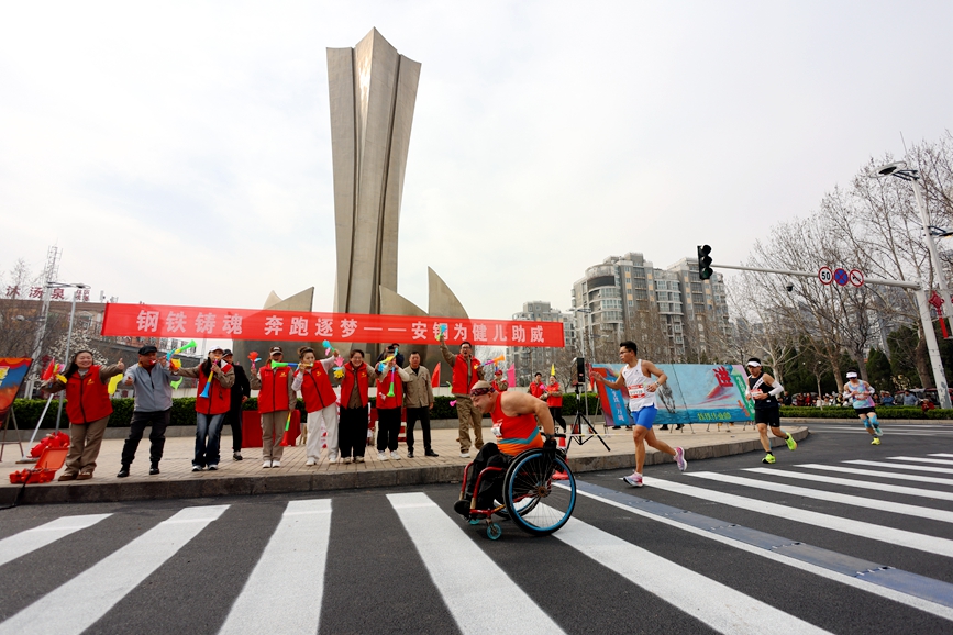 赴安马 读殷商！2.6万名跑者解锁“有文化的马拉松”_fororder_LOCAL1774176610824HB00WVCWVP