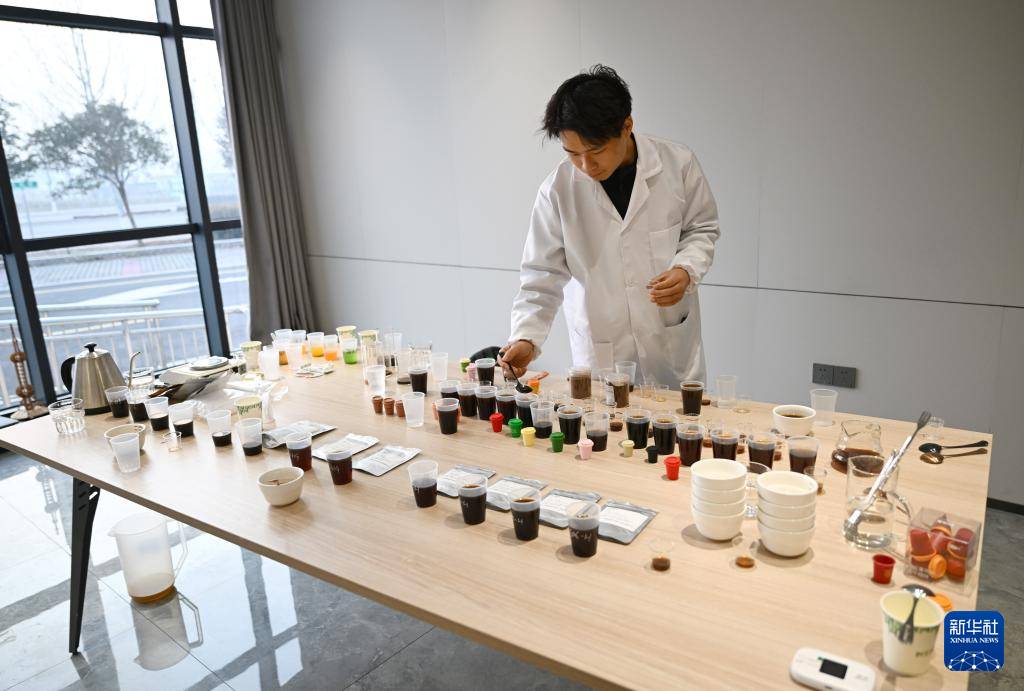 黄河岸边飘来非洲咖啡香_fororder_20260129262b9e206dcd452292fd2d37317554a0_20260129da2cb9e5770543229f44f890e95db709