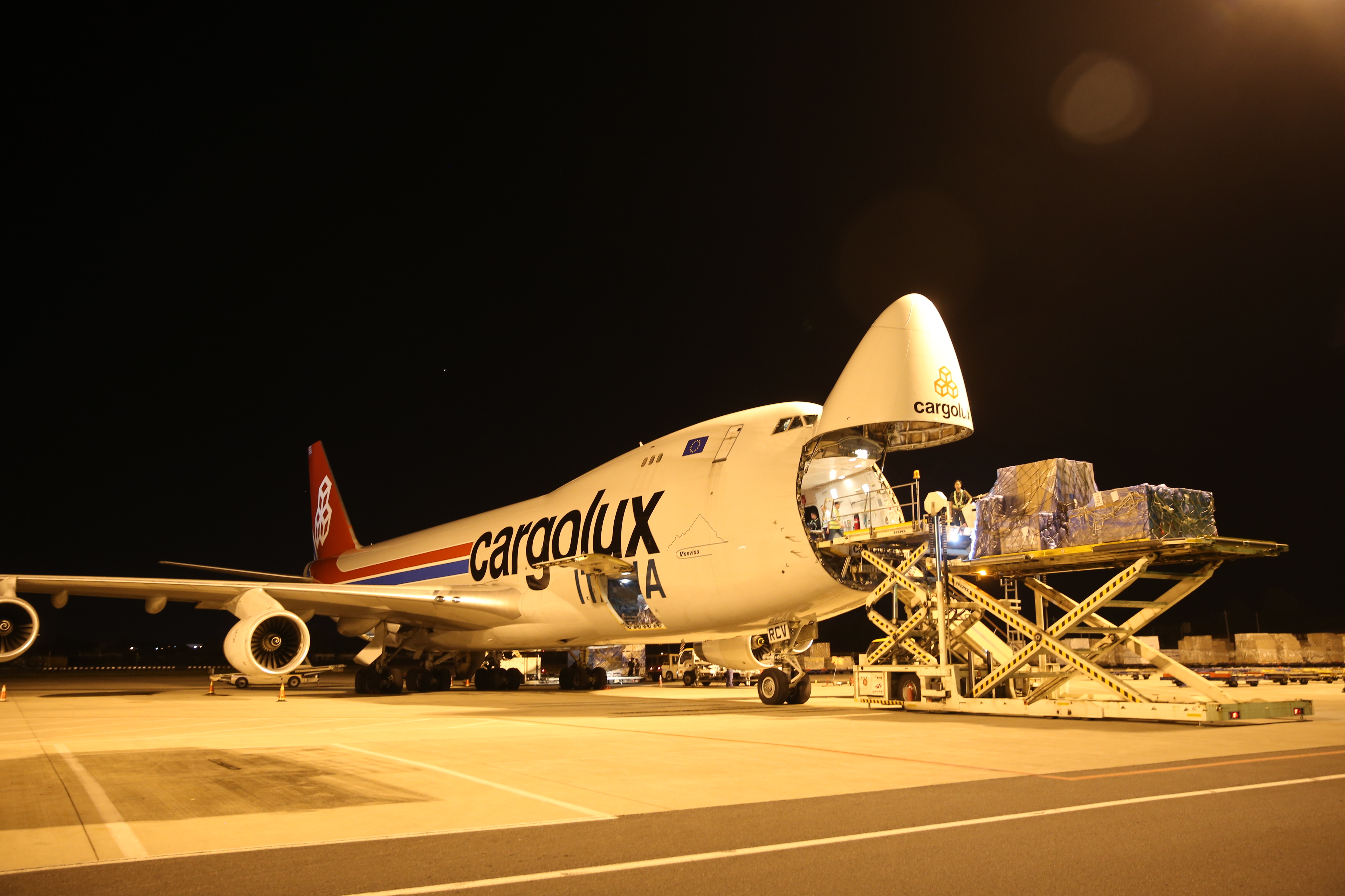 郑州新郑综合保税区11月拿下全国第一