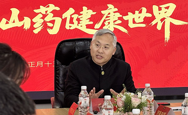 中国山药香飘塞纳河 “张宝山”随团亮相巴黎农博会_fororder_张宝山品牌传承人张小卫分享参展历程和收获 摄影 曹帅铭