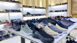 “三蹦子”、布鞋、针织品……中原小城的“出海”生意
