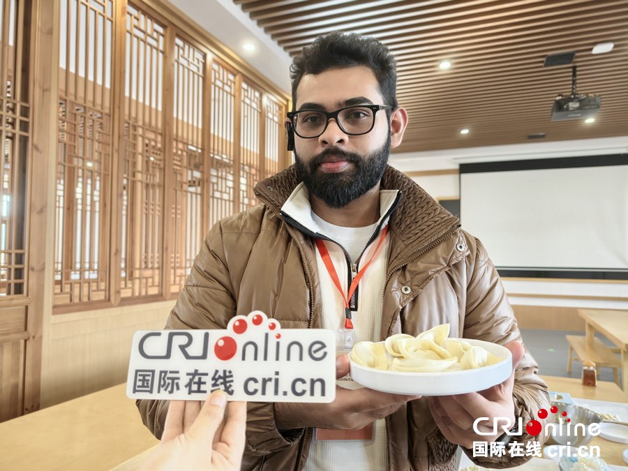 外国青年、网络达人走进南阳医圣文化园 对话千年中医药文明_fororder_2