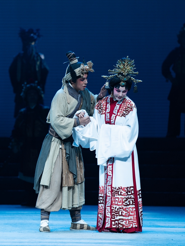 豫剧《妇好》2.0版郑州公开首演 观众好评如潮