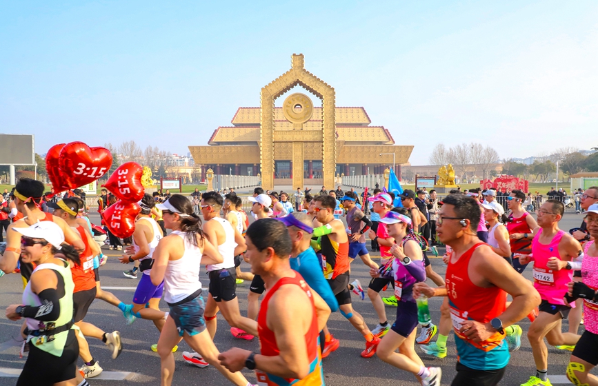 赴安马 读殷商！2.6万名跑者解锁“有文化的马拉松”_fororder_LOCAL1774176610724MWE895NXL6