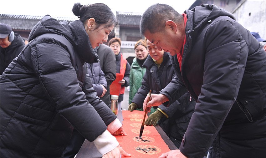 信阳市新县：灵蛇送瑞迎新春 特色文旅显魅力