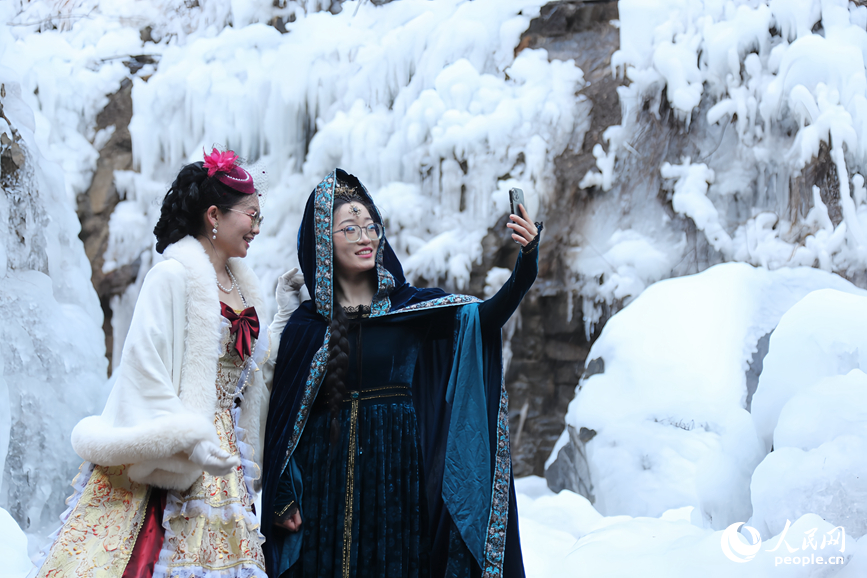 河南焦作：冰雪经济引客来_fororder_LOCAL1769475038658EE2P1UQ7ZW