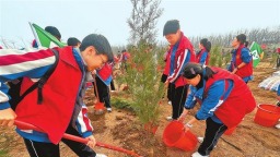 【关注“3·12”植树节】植绿中原绘新卷