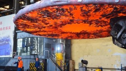 河南洛阳：开足马力赶订单