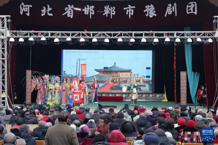 河南温县：送戏下乡 文化惠民_fororder_20260308aaff5bbc56b240ada5e6e4ad6cf95463_20260308a801a639039d45d49055951eee36bc84