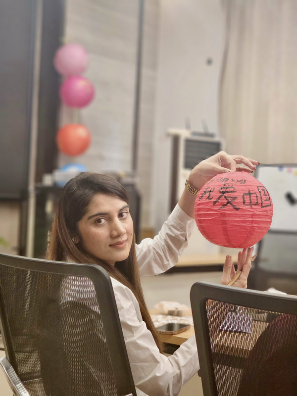 【老外在河南】巴基斯坦姑娘“触摸”丝路文明 探索中国之美_fororder_微信图片_20250820092101