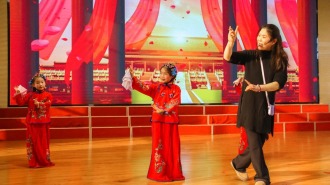南阳市卧龙区：戏曲进校园 文化润童心