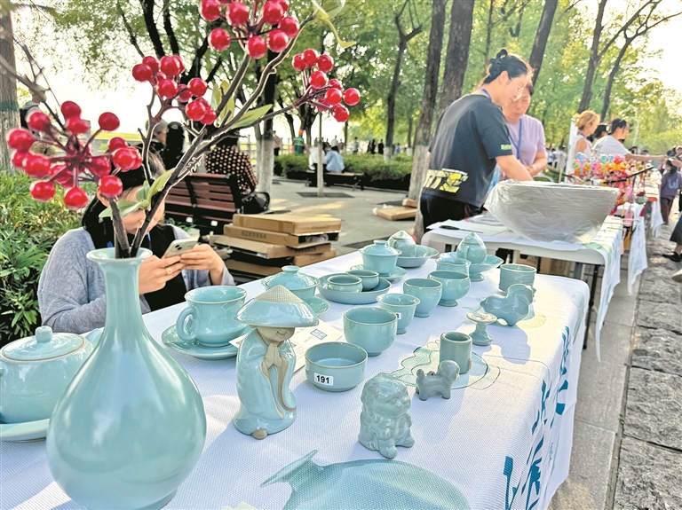 平顶山全面激活“夏日经济” 工业城市焕发新魅力