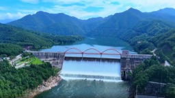南阳西峡：石门水库水幕成景观_fororder_1755237921704