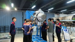 坚持特色办学 信阳航空职业学院打造航空职业教育新高地