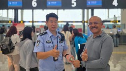 “郑”值浓情端午节 郑州边检守国门优服务护口岸稳序运转