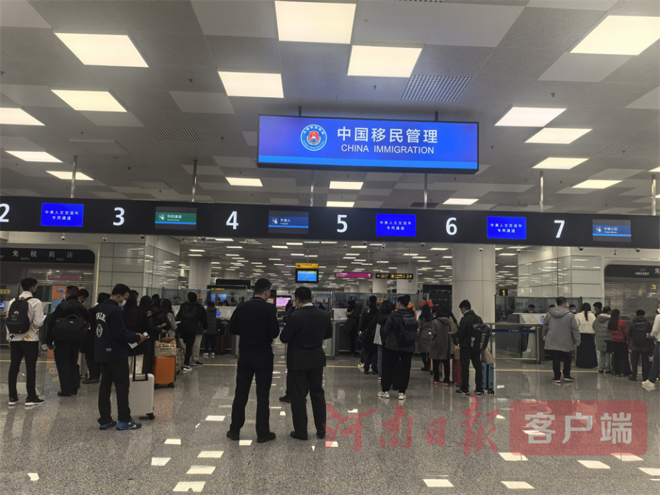 郑州航空港：中原出“圈”新机枢