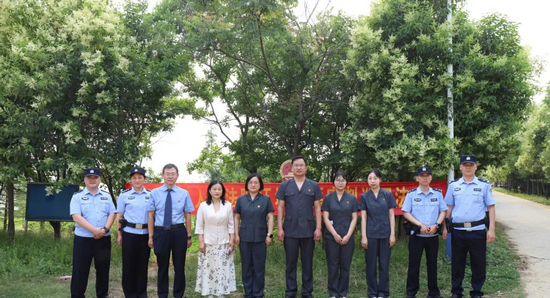 信阳市淮滨县法院：巡回审判进湖畔 法治护航生态美_fororder_图片2